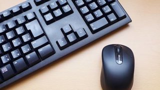ノートパソコンにはBluetoothのキーボードとマウスだね